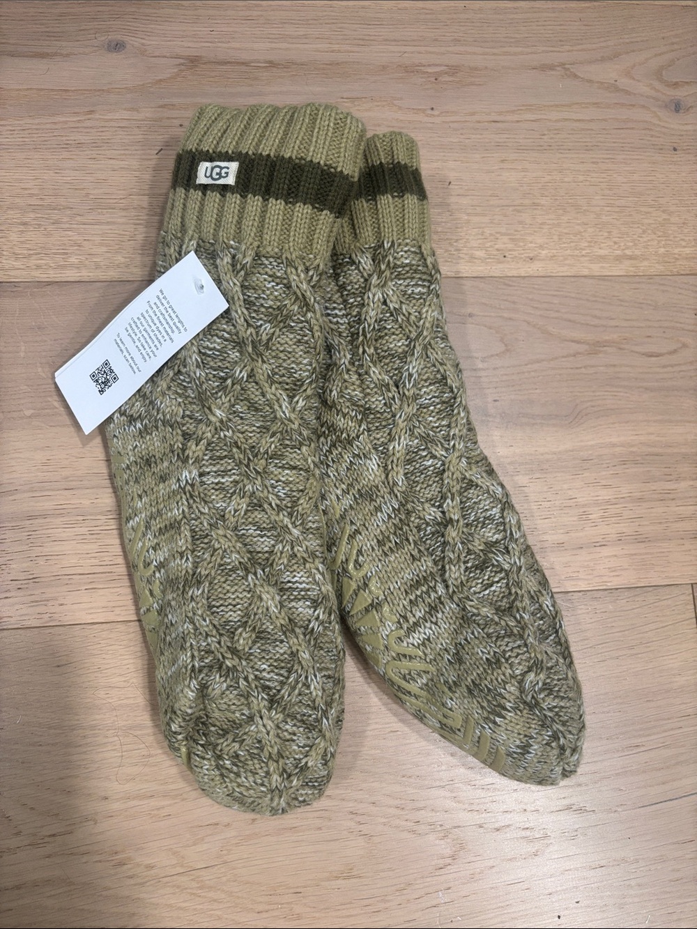 UGG woman’s Olive Green Cable Knit Crew Socks